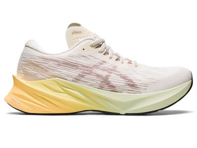 Asics Novablast 3 Bezecke Topanky Damske Krém Svetlo Koralove | SK5364-170